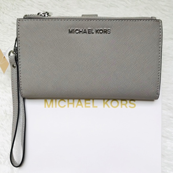 Michael Kors Handbags - NWT Michael Kors Jet Set Travel Double Zip Wallet